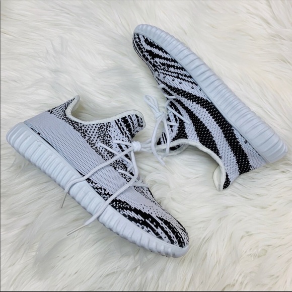 NWT Black & White S3 Knit Sneakers - Picture 3 of 5